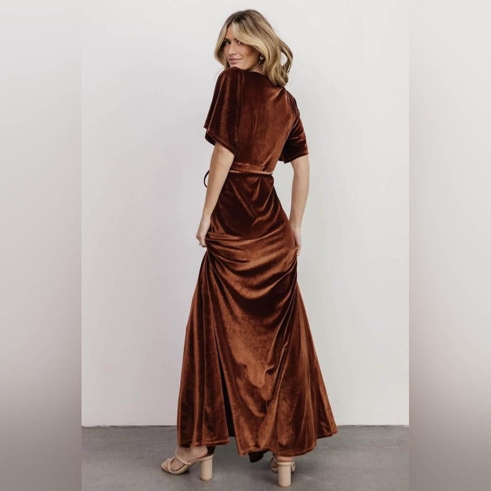 BALTIC BORN Meghan Velvet Wrap Maxi Dress Bronze Medium NWT - Picture 5 of 12